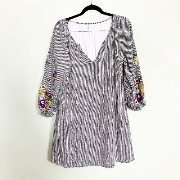 Anthropologie Feather Bone Lindsey Embroidered Floral Size XS - Picture 2 of 9